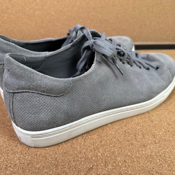 Trask Men's Suede Light Grey Leather Sneakers Size 9.5 - Picture 3 of 8